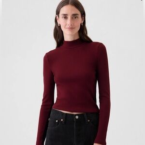 NWT GAP Modern cropped mock turtleneck XL in Burgundy - Great for summer nights